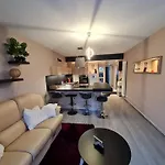 Appartement Chez Romain, Proche Commerces Et Centre