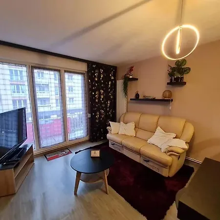 Apartment Chez Romain, Proche Commerces Et Centre Verdun